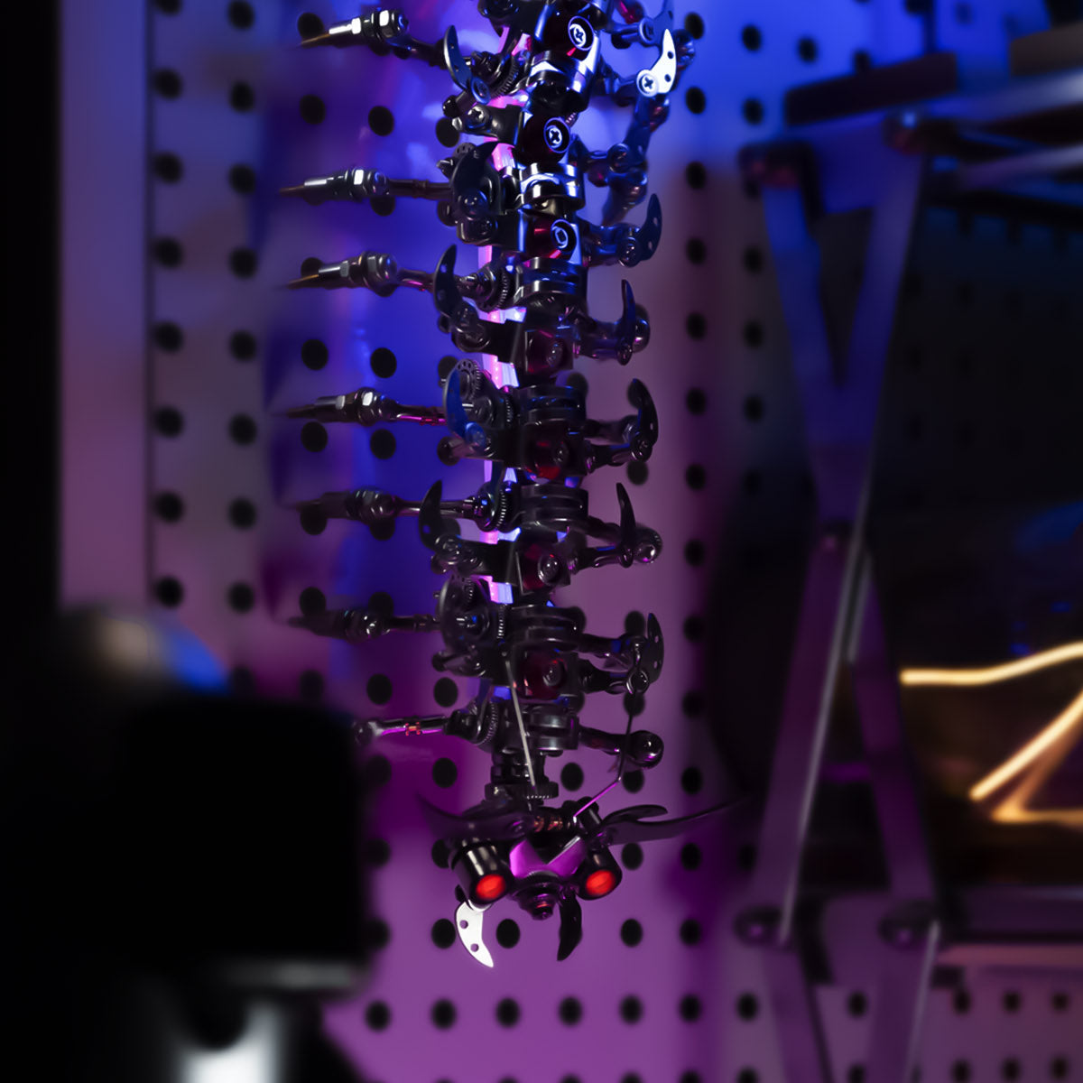🕷️ Nebulipedes Assembly Kit | Dual-Color LED Mech Model with Articulated Limbs